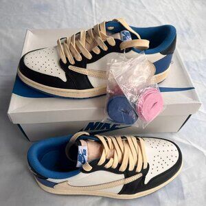 Ir Nike Low-Top Trendy Sneakers